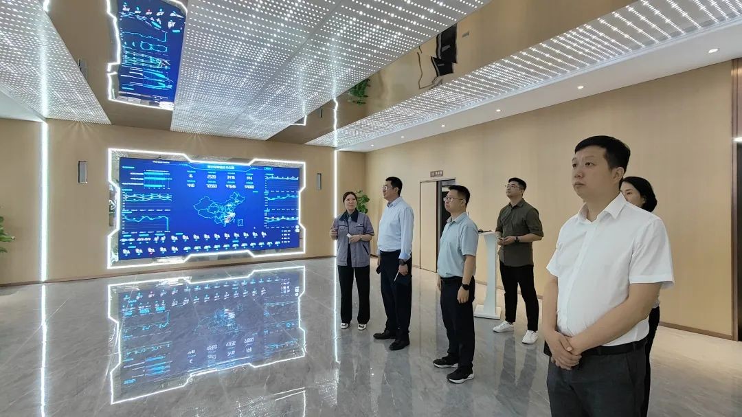 南方科技大学商学院专家团莅临考察,共探校企合作新机遇