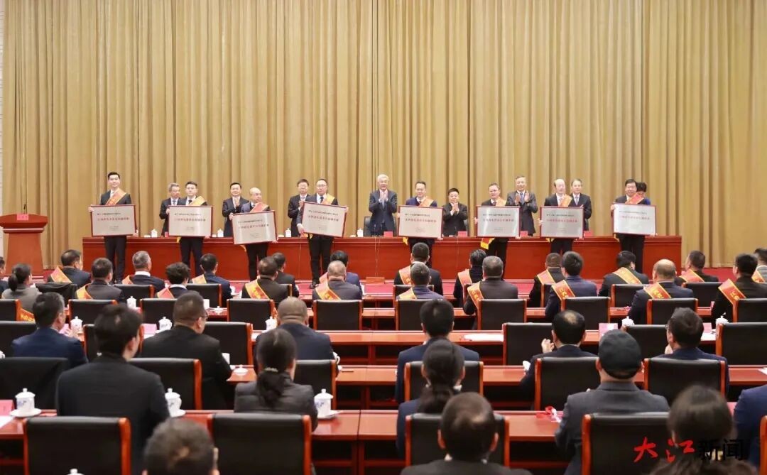 喜报！EBET易博·(中国集团)首页官网荣获“江西省先进非公有制企业”称号！